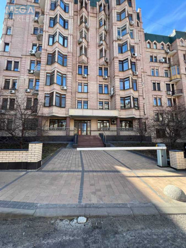 Оренда комерційної нерухомості, 280 кв.м, под офис, <a class="location-link" href="/kiev/" title="Недвижимость Київ">Київ</a>, <a class="location-link" href="/kiev/shevchenkovskij/" title="Недвижимость Шевченківський район">Шевченківський р-н</a>, Кудрявська вул., 13 (изображение 1)