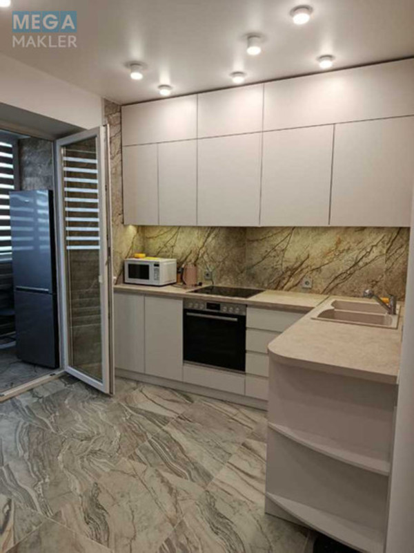 Оренда 1 кімнатної квартири, <a class="location-link" href="/kiev/" title="Недвижимость Київ">Київ</a>, <a class="location-link" href="/kiev/solomenskij/" title="Недвижимость Солом'янський район">Солом'янський р-н</a>, Гарматная ул., 38А (изображение 1)