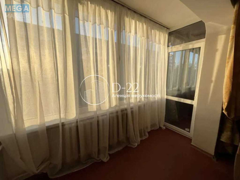 Продаж 1 кімнатної квартири (33/?/?), 4 пов. 9 пов. будинку, <a class="location-link" href="/kiev/" title="Недвижимость Київ">Київ</a>, <a class="location-link" href="/kiev/desnyanskij/" title="Недвижимость Деснянський район">Деснянський р-н</a>, Лісовий проспект, 7 (изображение 1)