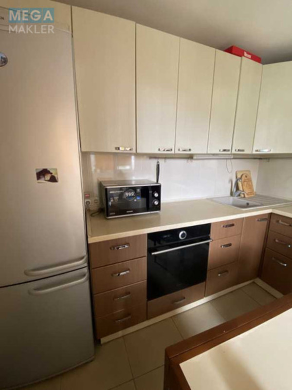 Оренда 2 кімнатної квартири, <a class="location-link" href="/kiev/" title="Недвижимость Київ">Київ</a>, <a class="location-link" href="/kiev/obolonskij/" title="Недвижимость Оболонський район">Оболонський р-н</a>, Оболонська пл., 3 (изображение 1)