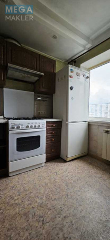 Продаж 3 кімнатної квартири (65/41/6,7), 8 пов. 9 пов. будинку, <a class="location-link" href="/kiev/" title="Недвижимость Київ">Київ</a>, <a class="location-link" href="/kiev/obolonskij/" title="Недвижимость Оболонський район">Оболонський р-н</a>, Маршала Малиновского ул., 32 (изображение 1)