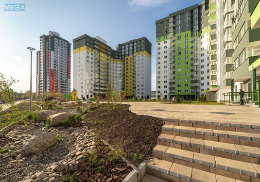 Продаж комерційної нерухомості, 95&nbsp;кв.м, под офис, <a class="location-link" href="/kiev/" title="Недвижимость Київ">Київ</a>, <a class="location-link" href="/kiev/podolskij/" title="Недвижимость Подільський район">Подільський р-н</a>, Гречко Маршала ул., 10Б (изображение 1)