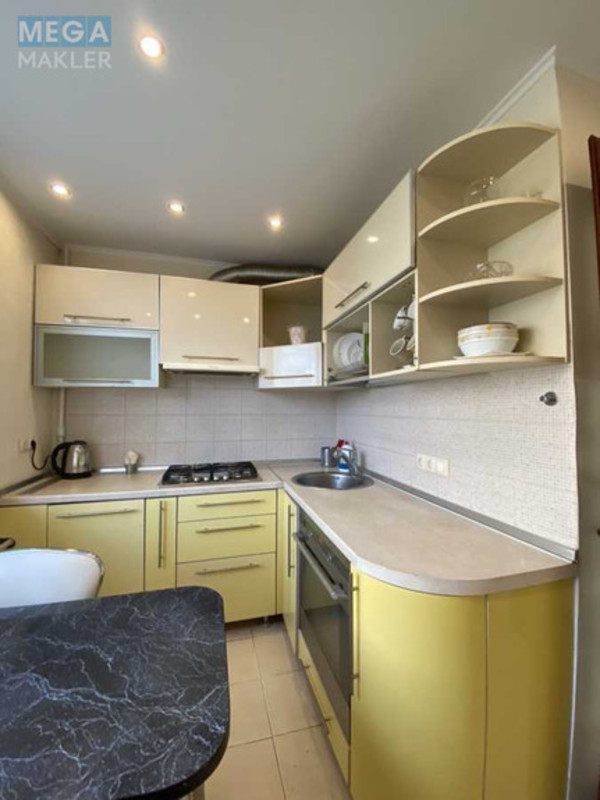 Оренда 3 кімнатної квартири, <a class="location-link" href="/kharkov/" title="Недвижимость Харків">Харків</a>, <a class="location-link" href="/kharkov/moskovskij/" title="Недвижимость Московський район">Московський р-н</a>, яни червоной, 7 (изображение 1)