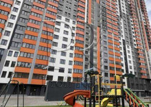 Продаж 1 кімнатної квартири (42/18/12), 22 пов. 26 пов. будинку