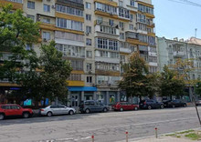 Продаж 3 кімнатної квартири (70/36/10), 5 пов. 9 пов. будинку