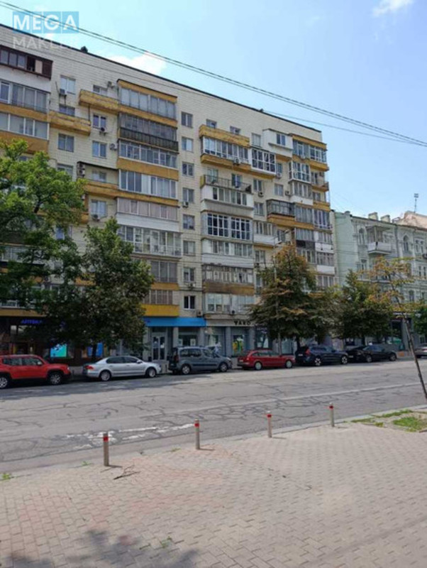 Продаж 3 кімнатної квартири (70/36/10), 5 пов. 9 пов. будинку, <a class="location-link" href="/kiev/" title="Недвижимость Київ">Київ</a>, <a class="location-link" href="/kiev/goloseevskij/" title="Недвижимость Голосіївський район">Голосіївський р-н</a>, Большая Васильковская ул., 112 (изображение 1)