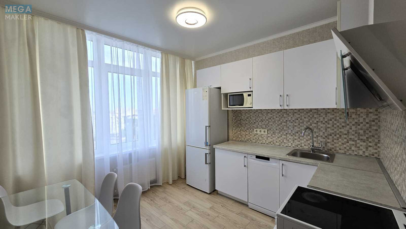 Оренда 2 кімнатної квартири, <a class="location-link" href="/odessa/" title="Недвижимость Одеса">Одеса</a>, <a class="location-link" href="/odessa/primorskij/" title="Недвижимость Приморський район">Приморський р-н</a>, Бассейная, 6а (изображение 1)