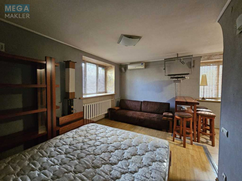 Продаж 1 кімнатної квартири (34/?/8), 1 пов. 5 пов. будинку, <a class="location-link" href="/kiev/" title="Недвижимость Київ">Київ</a>, <a class="location-link" href="/kiev/pecherskij/" title="Недвижимость Печерський район">Печерський р-н</a>, Михайла Бойчука вул., 28а (изображение 1)