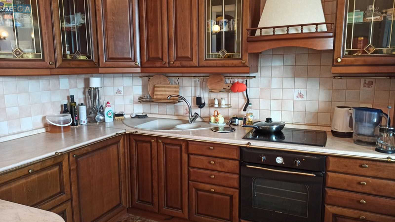 Оренда 3 кімнатної квартири, <a class="location-link" href="/kiev/" title="Недвижимость Київ">Київ</a>, <a class="location-link" href="/kiev/solomenskij/" title="Недвижимость Солом'янський район">Солом'янський р-н</a>, Боткіна вул., 4 (изображение 1)