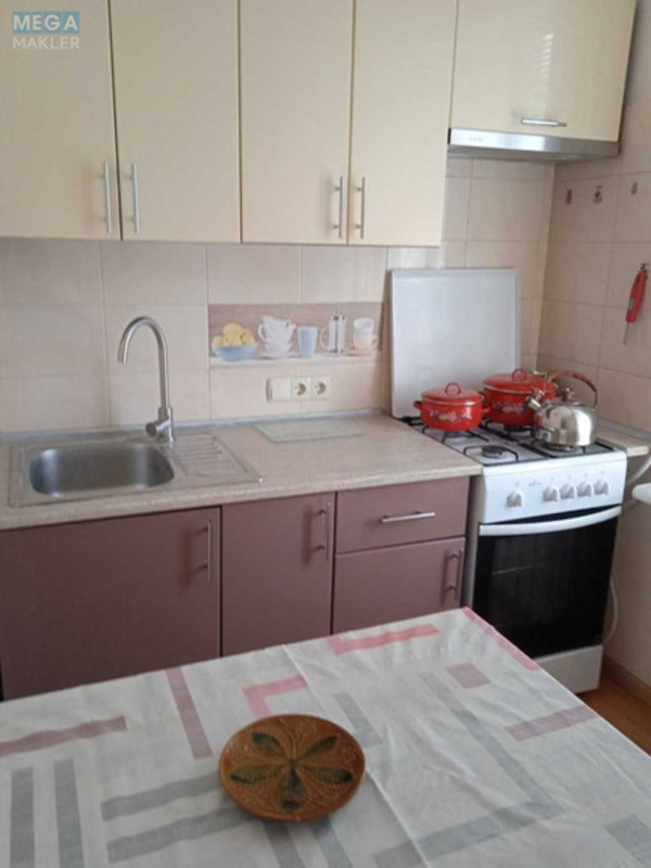 Оренда 2 кімнатної квартири, <a class="location-link" href="/kiev/" title="Недвижимость Київ">Київ</a>, <a class="location-link" href="/kiev/pecherskij/" title="Недвижимость Печерський район">Печерський р-н</a>, Марії Приймаченко бульв., 8Б (изображение 1)