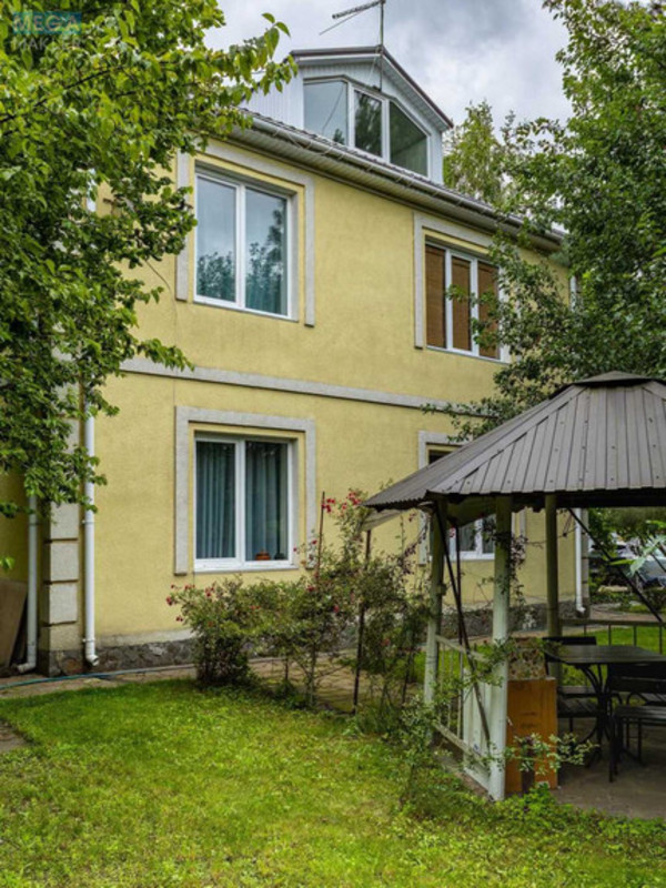 Продаж дома, 2&nbsp;поверху, 200&nbsp;кв.м, 4&nbsp;кімнати, ділянка 12&nbsp;соток, <a class="location-link" href="/kolonshina/" title="Недвижимость Колонщина">Колонщина</a>, Приозерна, 118 (изображение 1)