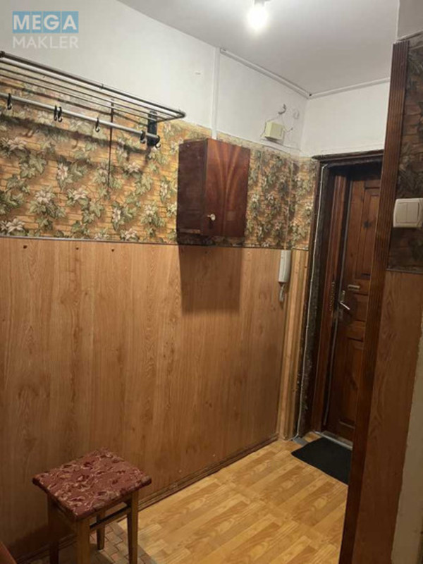 Оренда 3 кімнатної квартири, <a class="location-link" href="/kiev/" title="Недвижимость Київ">Київ</a>, <a class="location-link" href="/kiev/svyatoshinskij/" title="Недвижимость Святошинський район">Святошинський р-н</a>, Клавдиевская ул., 32/4 (изображение 1)