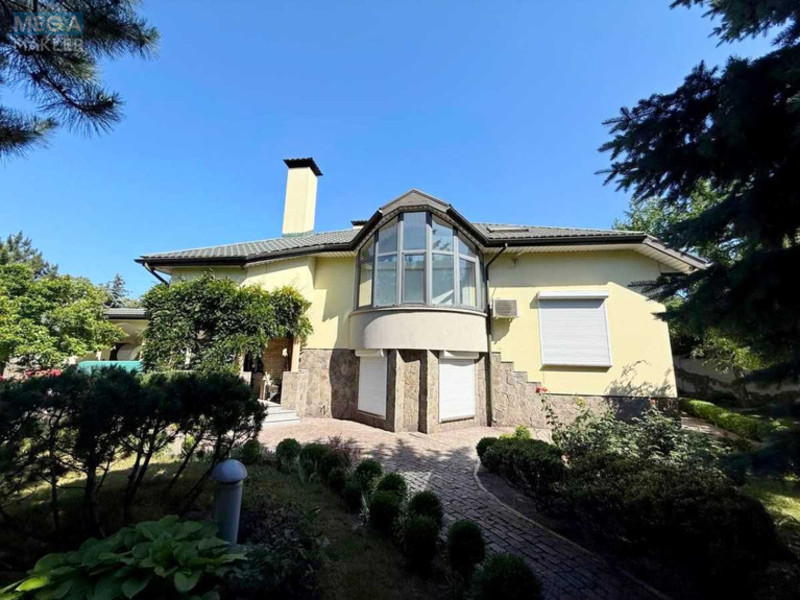 Продаж дома, 2&nbsp;поверху, 330&nbsp;кв.м, 5&nbsp;кімнат, ділянка 24&nbsp;сотки, <a class="location-link" href="/dneprodzerzhinsk/" title="Недвижимость Кам'янське">Каменское</a>, Днепростроевская (изображение 1)