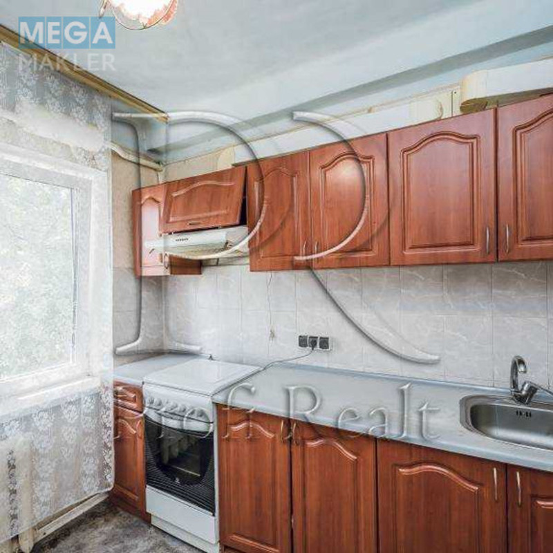 Продаж 2 кімнатної квартири (39/18/7), 5 пов. 5 пов. будинку, <a class="location-link" href="/kiev/" title="Недвижимость Київ">Київ</a>, <a class="location-link" href="/kiev/solomenskij/" title="Недвижимость Солом'янський район">Солом'янський р-н</a>, Академика Шалимова, 11А (изображение 1)