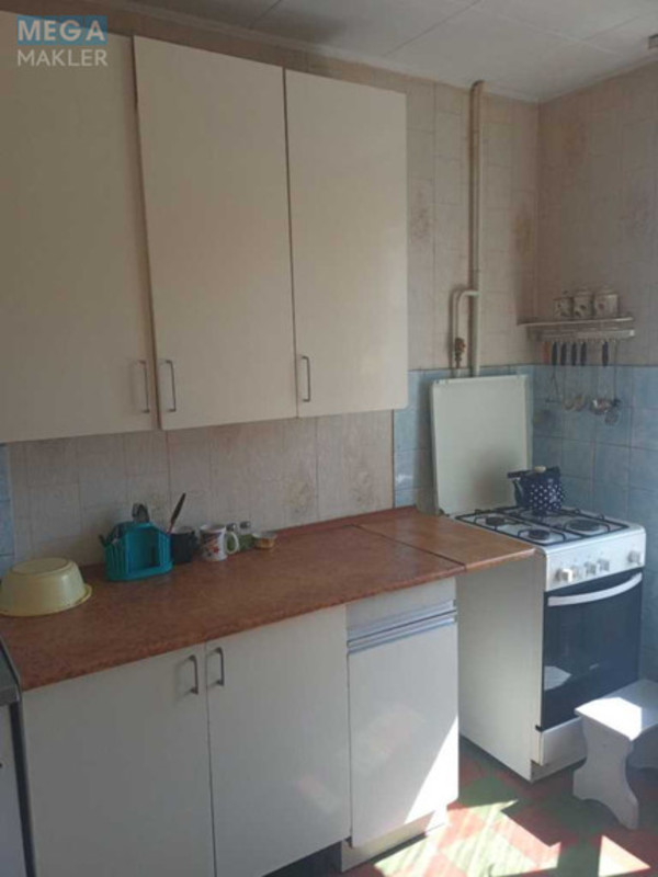 Оренда 1 кімнатної квартири, <a class="location-link" href="/kiev/" title="Недвижимость Київ">Київ</a>, <a class="location-link" href="/kiev/solomenskij/" title="Недвижимость Солом'янський район">Солом'янський р-н</a>, Западная ул., 2/1 (изображение 1)