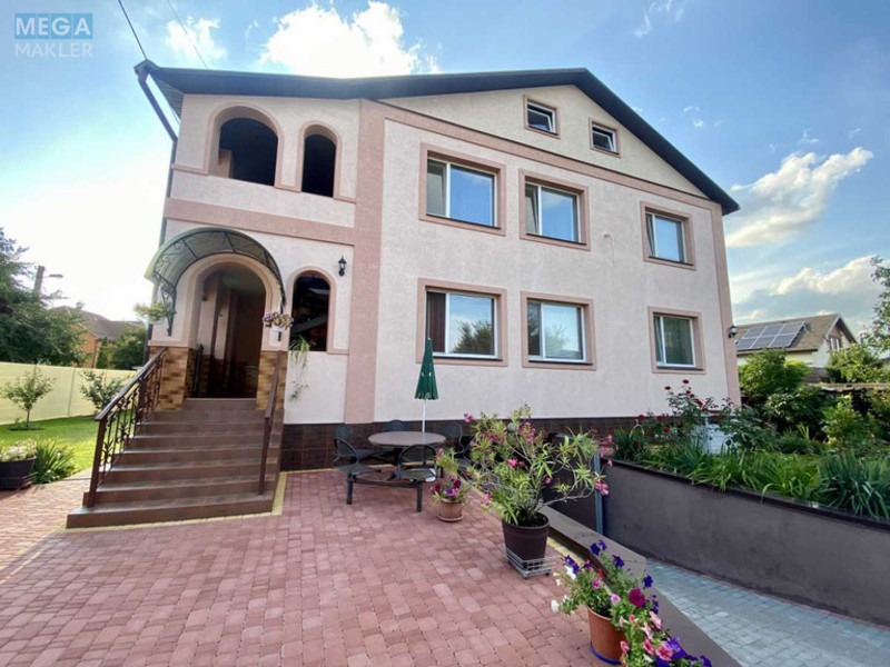 Продаж дома, 3&nbsp;поверху, 322&nbsp;кв.м, 6&nbsp;кімнат, ділянка 6,11&nbsp;соток, <a class="location-link" href="/borispol/" title="Недвижимость Бориспіль">Бориспіль</a>, Братуся (изображение 1)