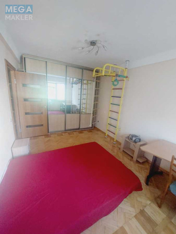 Оренда 2 кімнатної квартири, <a class="location-link" href="/kiev/" title="Недвижимость Київ">Київ</a>, <a class="location-link" href="/kiev/solomenskij/" title="Недвижимость Солом'янський район">Солом'янський р-н</a>, Михаила Донца ул., 27 (изображение 1)