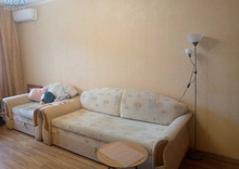 Продаж 1 кімнатної квартири (37/19/8), 2 пов. 10 пов. будинку