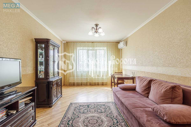 Продаж 3 кімнатної квартири (70/42/9), 10 пов. 10 пов. будинку, <a class="location-link" href="/kiev/" title="Недвижимость Київ">Київ</a>, <a class="location-link" href="/kiev/darnickij/" title="Недвижимость Дарницький район">Дарницький р-н</a>, Срібнокільська вул., 22а (изображение 1)