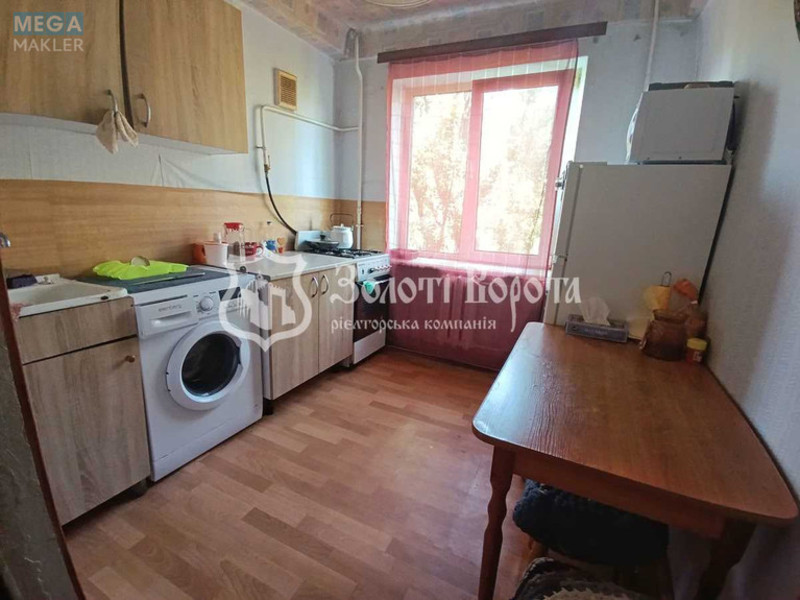 Продаж 2 кімнатної квартири (40,8/23/7,5), 4 пов. 5 пов. будинку, <a class="location-link" href="/kiev/" title="Недвижимость Київ">Київ</a>, <a class="location-link" href="/kiev/dneprovskij/" title="Недвижимость Дніпровський район">Дніпровський р-н</a>, Миру просп., 13б (изображение 1)