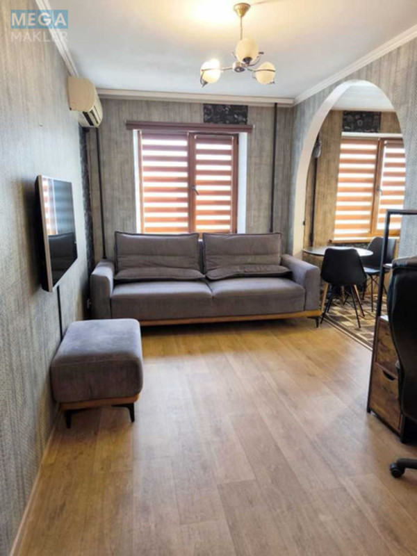 Продаж 2 кімнатної квартири (45/?/7), 4 пов. 5 пов. будинку, <a class="location-link" href="/dnepropetrovsk/" title="Недвижимость Дніпра">Дніпро</a>, Осенняя (изображение 1)