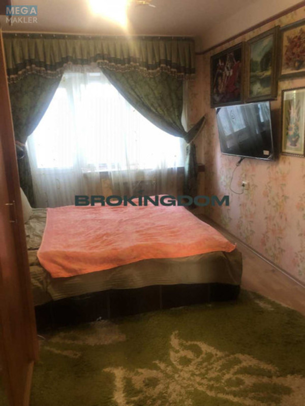 Продаж 2 кімнатної квартири (45,3/?/9), 2 пов. 5 пов. будинку, <a class="location-link" href="/kiev/" title="Недвижимость Київ">Київ</a>, <a class="location-link" href="/kiev/podolskij/" title="Недвижимость Подільський район">Подільський р-н</a>, Салютная вул., 5 (изображение 1)