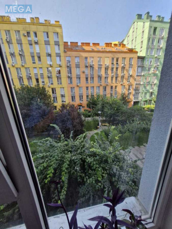 Продаж 2 кімнатної квартири (72/38/27), 3 пов. 9 пов. будинку, <a class="location-link" href="/kiev/" title="Недвижимость Київ">Київ</a>, <a class="location-link" href="/kiev/dneprovskij/" title="Недвижимость Дніпровський район">Дніпровський р-н</a>, Соборности просп., 17 (изображение 1)