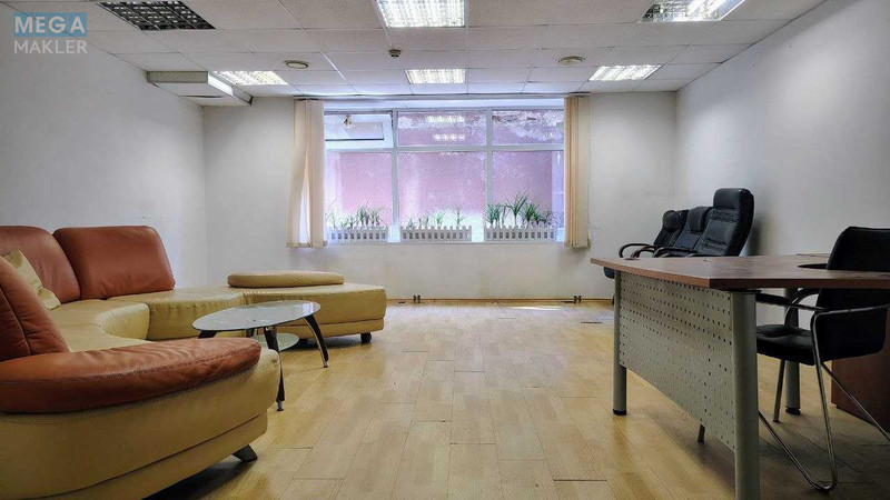 Оренда комерційної нерухомості, 74&nbsp;кв.м, под офис, <a class="location-link" href="/kiev/" title="Недвижимость Київ">Київ</a>, <a class="location-link" href="/kiev/obolonskij/" title="Недвижимость Оболонський район">Оболонський р-н</a>, Оболонська Набережна вул., 11/2 (изображение 1)