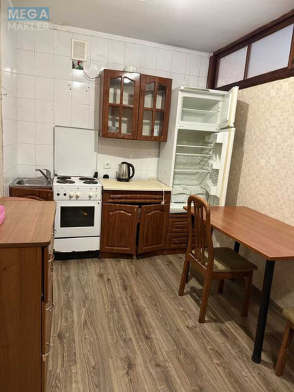 Продаж 2 кімнатної квартири (37/29/8), 1 пов. 9 пов. будинку, <a class="location-link" href="/odessa/" title="Недвижимость Одеса">Одеса</a>, <a class="location-link" href="/odessa/primorskij/" title="Недвижимость Приморський район">Приморський р-н</a>, Басейный пер, 5 (изображение 1)