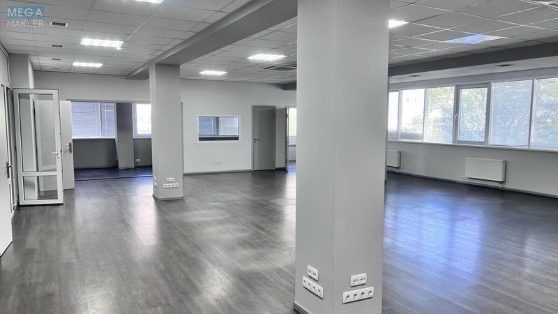 Оренда комерційної нерухомості, 228 кв.м, под офис, <a class="location-link" href="/kiev/" title="Недвижимость Київ">Київ</a>, <a class="location-link" href="/kiev/dneprovskij/" title="Недвижимость Дніпровський район">Дніпровський р-н</a>, Дарницкий бульв. (изображение 1)