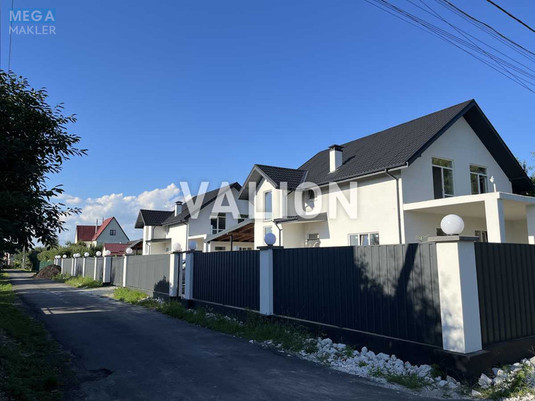 Продаж дома, 2&nbsp;поверху, 167&nbsp;кв.м, 4&nbsp;кімнати, ділянка 5&nbsp;соток, <a class="location-link" href="/podgorcy-selo/" title="Недвижимость Підгірці">Підгірці</a>, Шовковична (изображение 1)