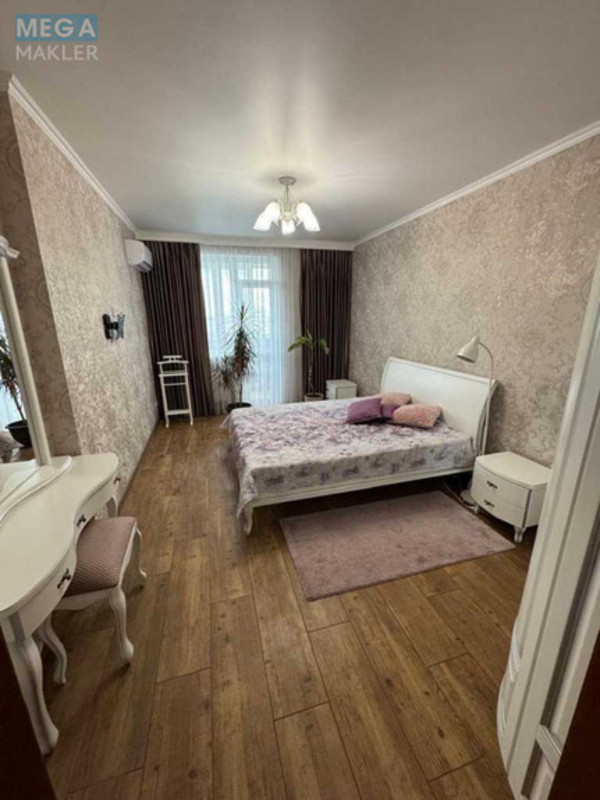 Оренда 3 кімнатної квартири, <a class="location-link" href="/kiev/" title="Недвижимость Київ">Київ</a>, <a class="location-link" href="/kiev/svyatoshinskij/" title="Недвижимость Святошинський район">Святошинський р-н</a>, Леся Курбаса пр-т, 7Б (изображение 1)