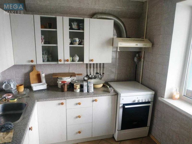 Оренда 2 кімнатної квартири, <a class="location-link" href="/kiev/" title="Недвижимость Київ">Київ</a>, <a class="location-link" href="/kiev/dneprovskij/" title="Недвижимость Дніпровський район">Дніпровський р-н</a>, Павла Тичини просп., 1 (изображение 1)