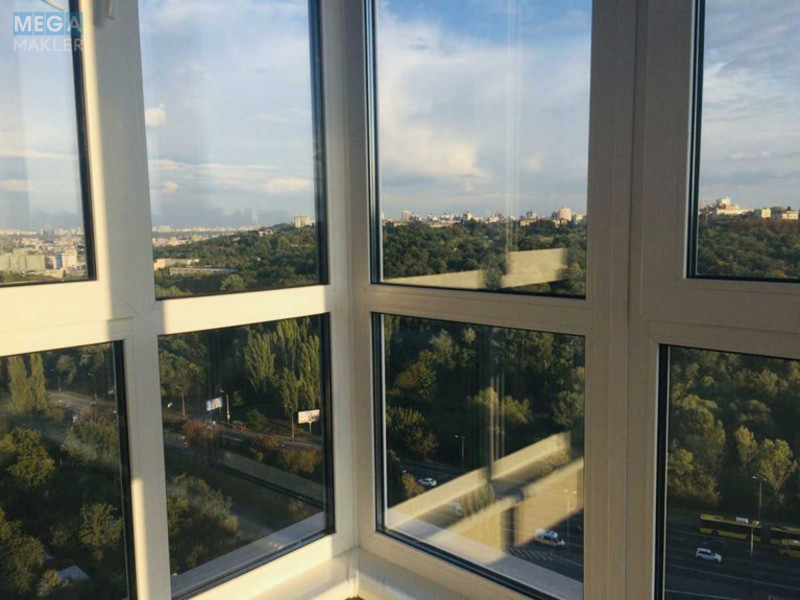 Оренда 2 кімнатної квартири, <a class="location-link" href="/kiev/" title="Недвижимость Київ">Київ</a>, <a class="location-link" href="/kiev/podolskij/" title="Недвижимость Подільський район">Подільський р-н</a>, Петропавловская ул., 40 (изображение 1)