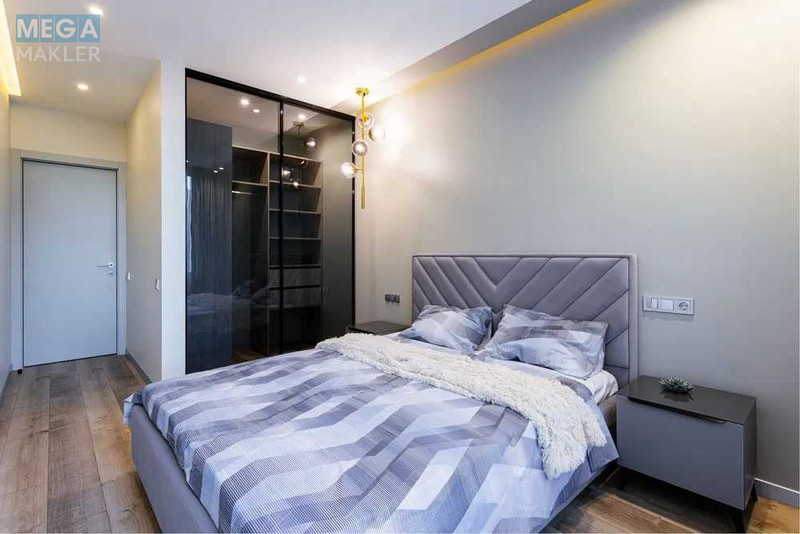 Продаж 4 кімнатної квартири (77/?/?), 10 пов. 18 пов. будинку, <a class="location-link" href="/kiev/" title="Недвижимость Київ">Київ</a>, <a class="location-link" href="/kiev/svyatoshinskij/" title="Недвижимость Святошинський район">Святошинський р-н</a>, Победы просп., 67 (изображение 1)