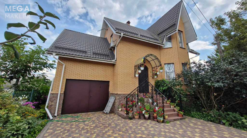 Продаж дома, 2&nbsp;поверху, 220&nbsp;кв.м, 6&nbsp;кімнат, ділянка 9&nbsp;соток, <a class="location-link" href="/gnatovka-selo-kv/" title="Недвижимость Гнатівка">Гнатівка</a>, Старо-Житомирська (изображение 1)