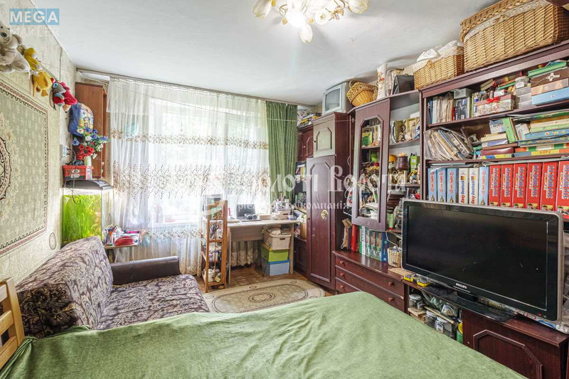 Продаж 1 кімнатної квартири (33/15/5), 1 пов. 9 пов. будинку, <a class="location-link" href="/kiev/" title="Недвижимость Київ">Київ</a>, <a class="location-link" href="/kiev/solomenskij/" title="Недвижимость Солом'янський район">Солом'янський р-н</a>, Металістів пров., 1 (изображение 1)