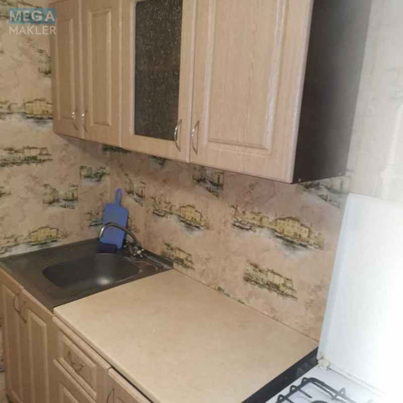 Оренда 1 кімнатної квартири, <a class="location-link" href="/kiev/" title="Недвижимость Київ">Київ</a>, <a class="location-link" href="/kiev/solomenskij/" title="Недвижимость Солом'янський район">Солом'янський р-н</a>, Академіка Стражеска вул., 1 (изображение 1)