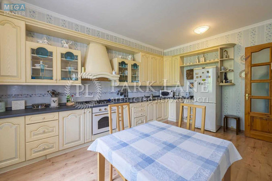 Продаж 5 кімнатної квартири (143/83/18), 4 пов. 5 пов. будинку, <a class="location-link" href="/kiev/" title="Недвижимость Київ">Київ</a>, <a class="location-link" href="/kiev/pecherskij/" title="Недвижимость Печерський район">Печерський р-н</a>, Джона Маккейна вул., 18/2 (изображение 1)
