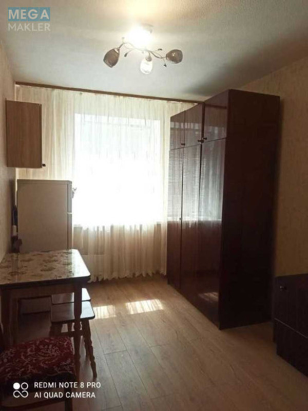 Продаж 5 кімнатної квартири (20/?/?), 11 пов. 16 пов. будинку, <a class="location-link" href="/kiev/" title="Недвижимость Київ">Київ</a>, <a class="location-link" href="/kiev/dneprovskij/" title="Недвижимость Дніпровський район">Дніпровський р-н</a>, Азербайджанская ул., 8А (изображение 1)
