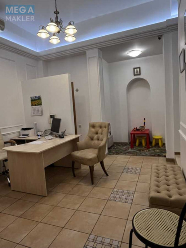 Оренда комерційної нерухомості, 241,40 кв.м, <a class="location-link" href="/kiev/" title="Недвижимость Київ">Київ</a>, <a class="location-link" href="/kiev/shevchenkovskij/" title="Недвижимость Шевченківський район">Шевченківський р-н</a>, Січових Стрільців вул., 42 (изображение 1)