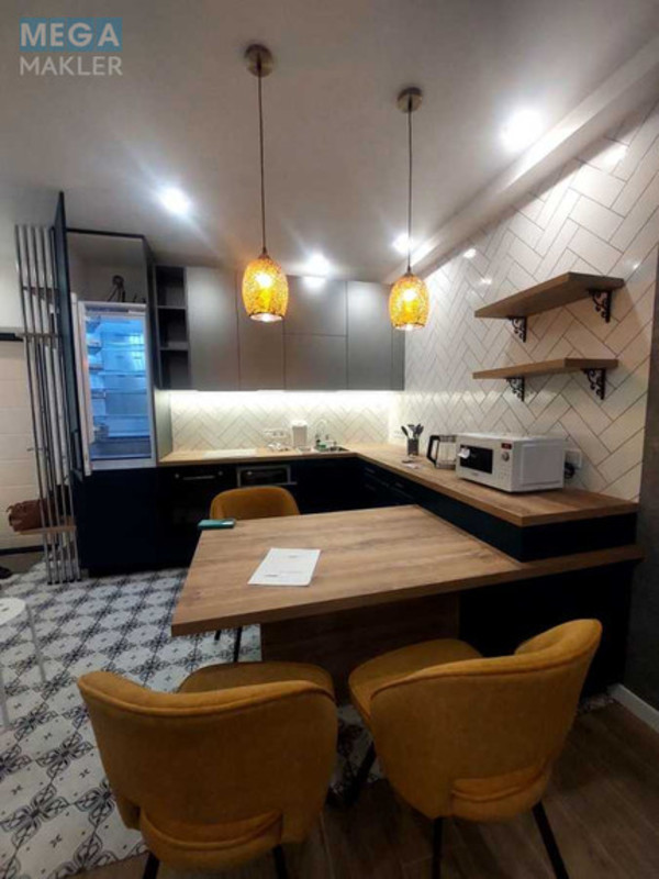 Оренда 2 кімнатної квартири, <a class="location-link" href="/kiev/" title="Недвижимость Київ">Київ</a>, <a class="location-link" href="/kiev/solomenskij/" title="Недвижимость Солом'янський район">Солом'янський р-н</a>, Михайла Максимовича вул., 28Е (изображение 1)