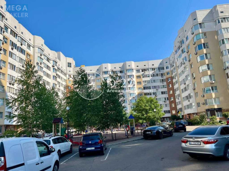 Продаж 3 кімнатної квартири (107,7/55/12), 5 пов. 9 пов. будинку, <a class="location-link" href="/brovary/" title="Недвижимость Бровари">Бровари</a>, Василя Симоненко, 4 (изображение 1)