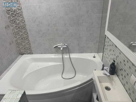 Оренда 2 кімнатної квартири, <a class="location-link" href="/kiev/" title="Недвижимость Київ">Київ</a>, <a class="location-link" href="/kiev/svyatoshinskij/" title="Недвижимость Святошинський район">Святошинський р-н</a>, Стеценко ул., 75 (изображение 1)