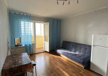 Продаж 1 кімнатної квартири (49/18/18), 20 пов. 25 пов. будинку