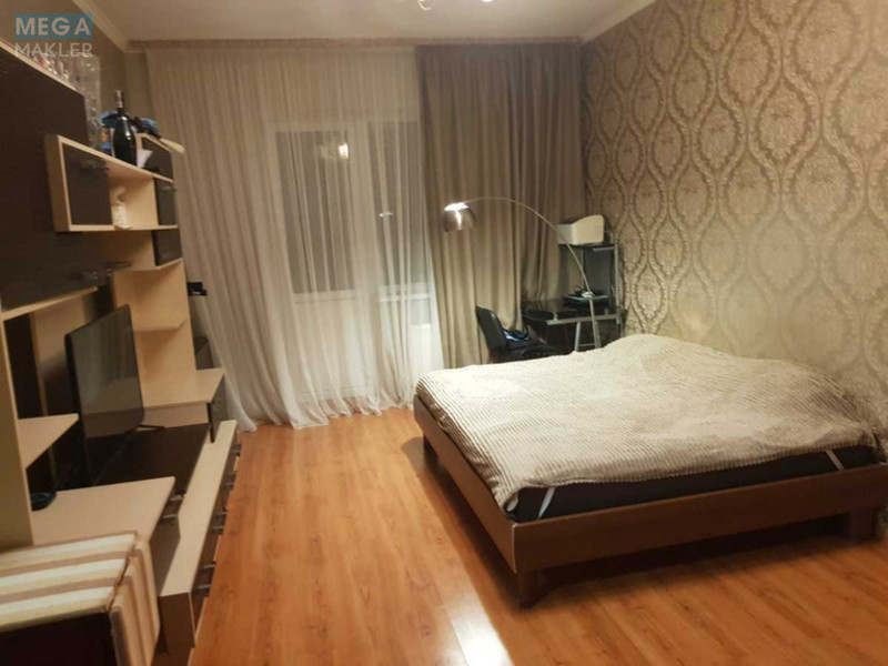 Продаж 2 кімнатної квартири (66/36/9,6), 3 пов. 5 пов. будинку, <a class="location-link" href="/sofievskaya-borshagovka/" title="Недвижимость Софіївська Борщагівка">Софіївська Борщагівка</a>, Південна, 15 (изображение 1)