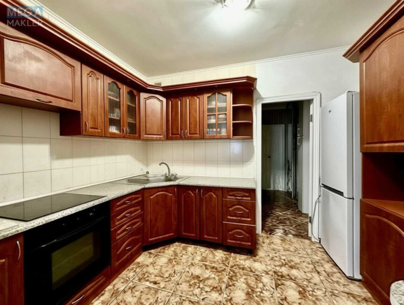 Продаж 3 кімнатної квартири (84/46/15), 4 пов. 16 пов. будинку, <a class="location-link" href="/kiev/" title="Недвижимость Київ">Київ</a>, <a class="location-link" href="/kiev/darnickij/" title="Недвижимость Дарницький район">Дарницький р-н</a>, Ревуцького вул., 36/2 (изображение 1)