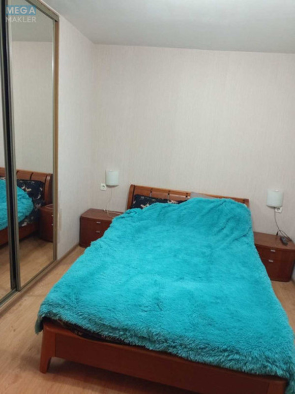 Продаж 2 кімнатної квартири (52/35/8,4), 10 пов. 10 пов. будинку, <a class="location-link" href="/kiev/" title="Недвижимость Київ">Київ</a>, <a class="location-link" href="/kiev/svyatoshinskij/" title="Недвижимость Святошинський район">Святошинський р-н</a>, Семьи Сосниных ул. (изображение 1)