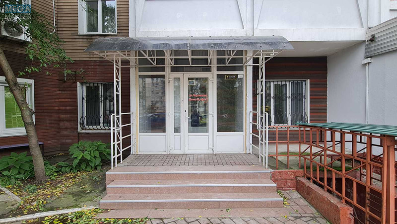 Оренда комерційної нерухомості, 160&nbsp;кв.м, под магазин, <a class="location-link" href="/kiev/" title="Недвижимость Київ">Київ</a>, <a class="location-link" href="/kiev/darnickij/" title="Недвижимость Дарницький район">Дарницький р-н</a>, Харківське шосе, 56 (изображение 1)