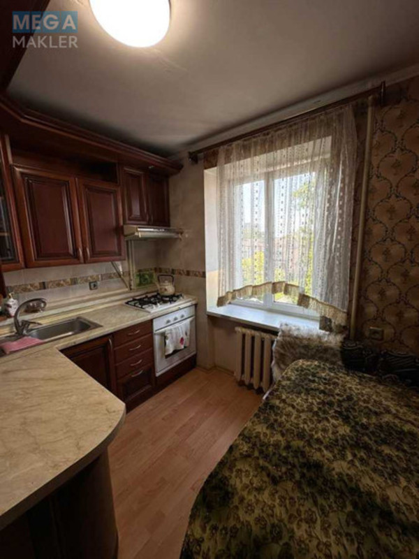 Оренда 3 кімнатної квартири, <a class="location-link" href="/odessa/" title="Недвижимость Одеса">Одеса</a>, <a class="location-link" href="/odessa/malinovskij/" title="Недвижимость Малиновський район">Малиновський р-н</a>, Косвенная, 33 (изображение 1)